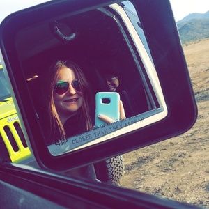 Meet your Posher, Cami